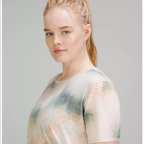 Lululemon High Neck Run and Train Tee SCSI 4 camo - Picture 4 of 5